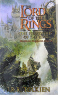 The Lord of the Rings : Sembilan Pembawa Cincin (#1)